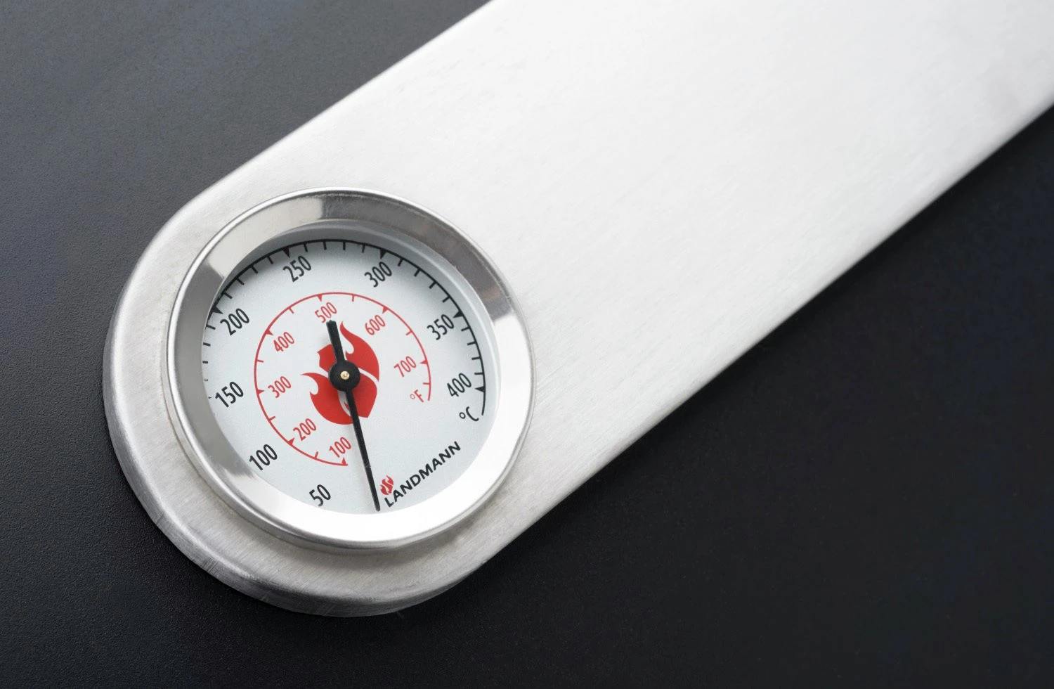 LANDMANN Rexon CooK 4 Burner Gas BBQ - Red 3 LANDMANN Rexon CooK 4 Burner Gas BBQ - Red - Image 3