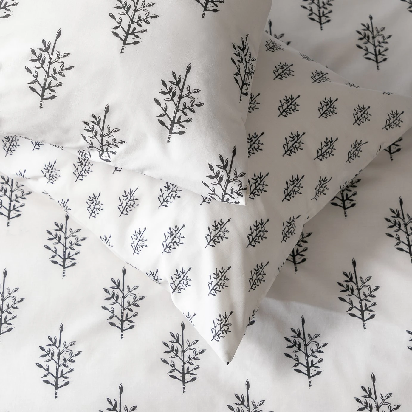 Habitat Woodblock Leaf White Bedding Set - Single 4 Habitat Woodblock Leaf White Bedding Set - Single - Image 4