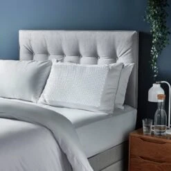 Silentnight Wellbeing Cool Touch Medium Pillow -Home Furnishing Store 1348888 R Z003A