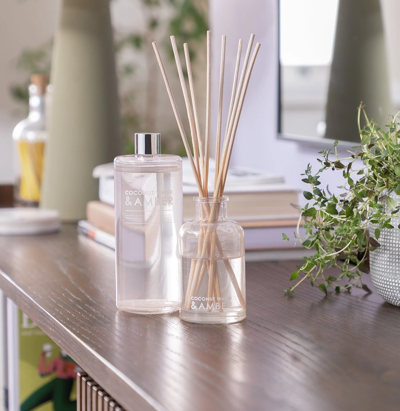 Habitat 90ml Diffuser & 180ml Refill - Coconut Water & Amber 2 Habitat 90ml Diffuser & 180ml Refill - Coconut Water & Amber - Image 2