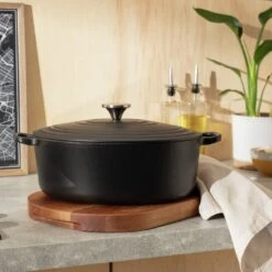 Habitat 4.7 Litre Oval Cast Iron Casserole Dish - Black 11 Habitat 4.7 Litre Oval Cast Iron Casserole Dish - Black -Home Furnishing Store 3065602 R Z002C