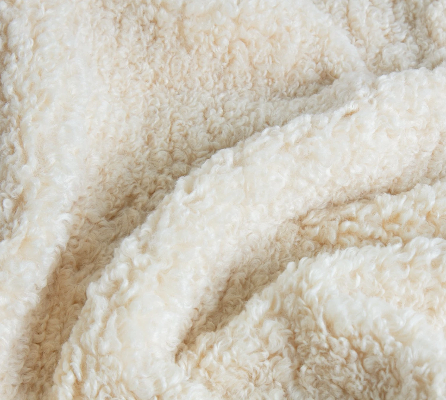Habitat Shearling Throw - Oatmeal - 150x200cm 5 Habitat Shearling Throw - Oatmeal - 150x200cm - Image 5