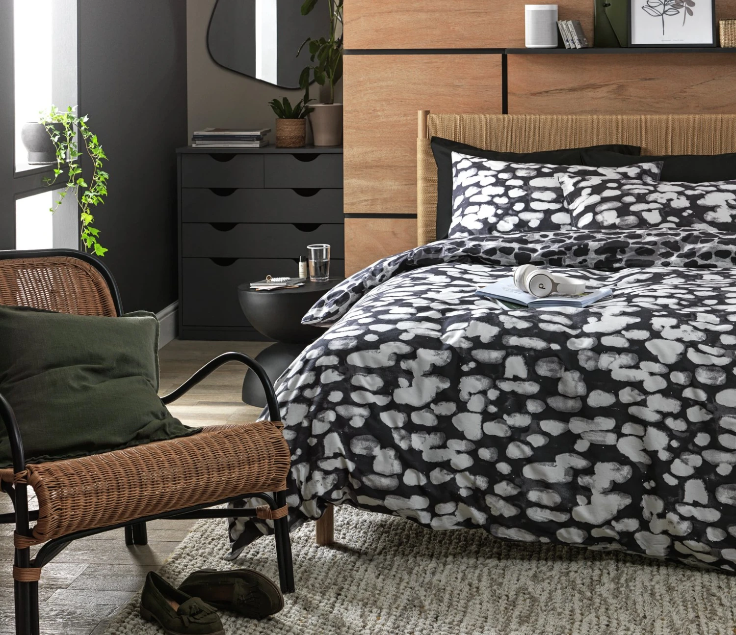 Habitat Cotton Bark Print Black & Grey Bedding Set - Double 1 Habitat Cotton Bark Print Black & Grey Bedding Set - Double