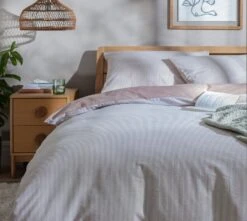 Habitat Retreat Striped Blush & White Bedding Set - Single