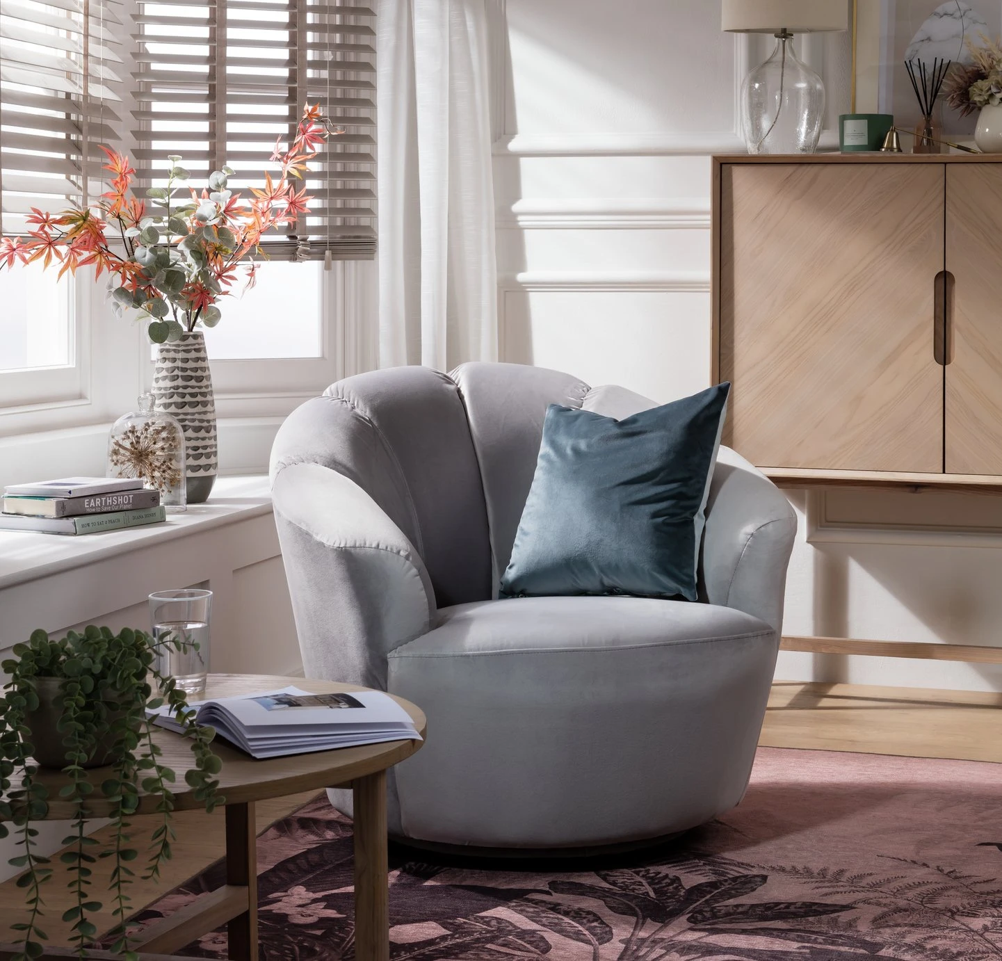 Habitat Ezra Velvet Swivel Chair - Light Grey 7 Habitat Ezra Velvet Swivel Chair - Light Grey - Image 7