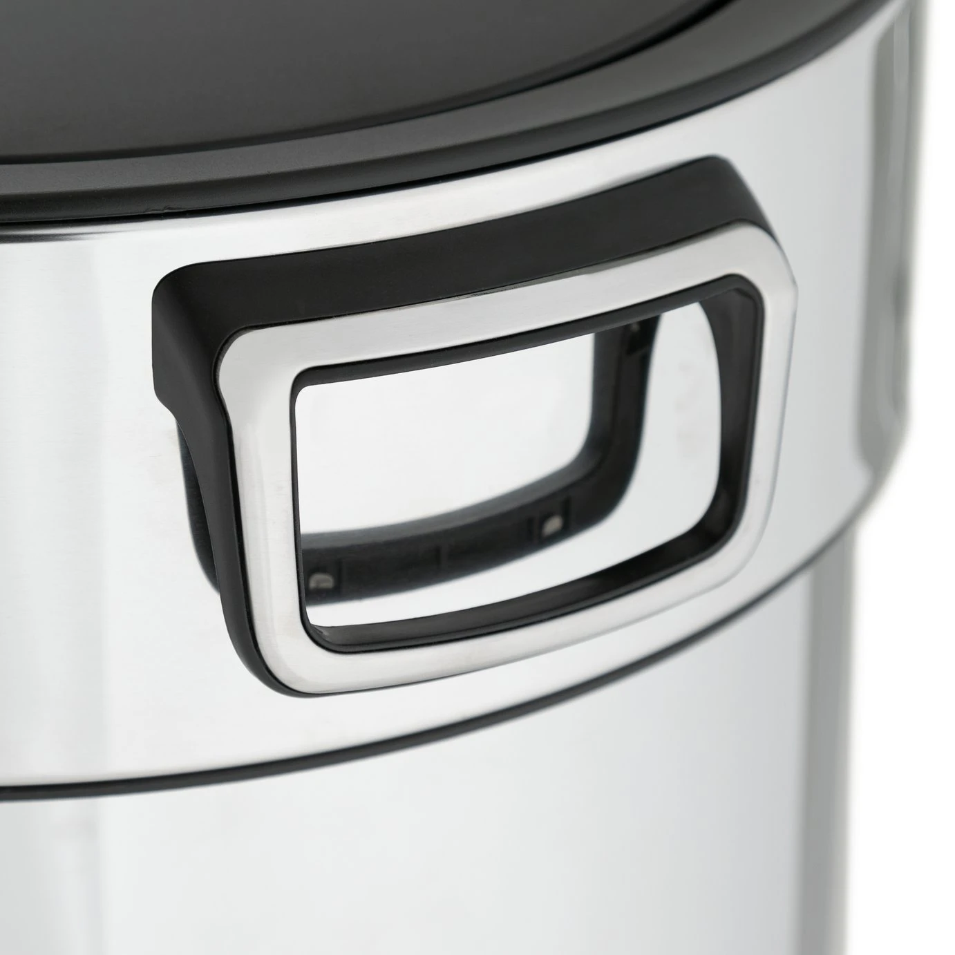 Habitat 30 Litre Round Touch Op Bin - Silver 4 Habitat 30 Litre Round Touch Op Bin - Silver - Image 4