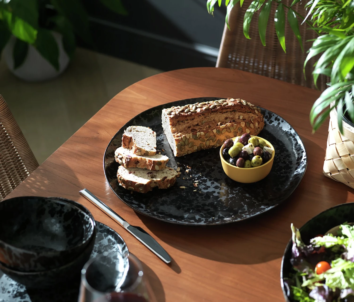 Habitat Preto Stoneware Serving Platter - Black 2 Habitat Preto Stoneware Serving Platter - Black - Image 2