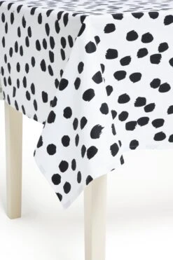 Habitat Spot Wipe Clean Cotton Table Cloth - White