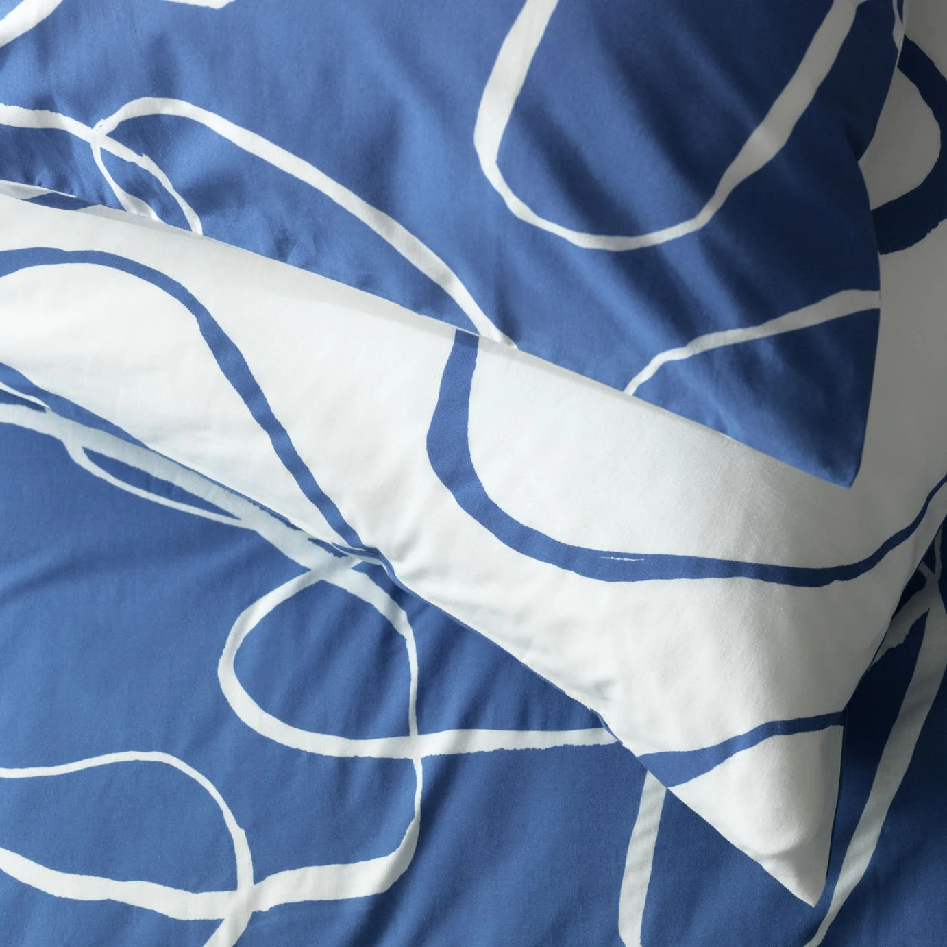 Habitat Linear Pebbles Blue & White Bedding Set - Single 4 Habitat Linear Pebbles Blue & White Bedding Set - Single - Image 4