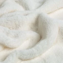 Habitat Faux Fur Plain Throw - Cream - 125x150cm 5 Habitat Faux Fur Plain Throw - Cream - 125x150cm -Home Furnishing Store 9520268 R Z002A
