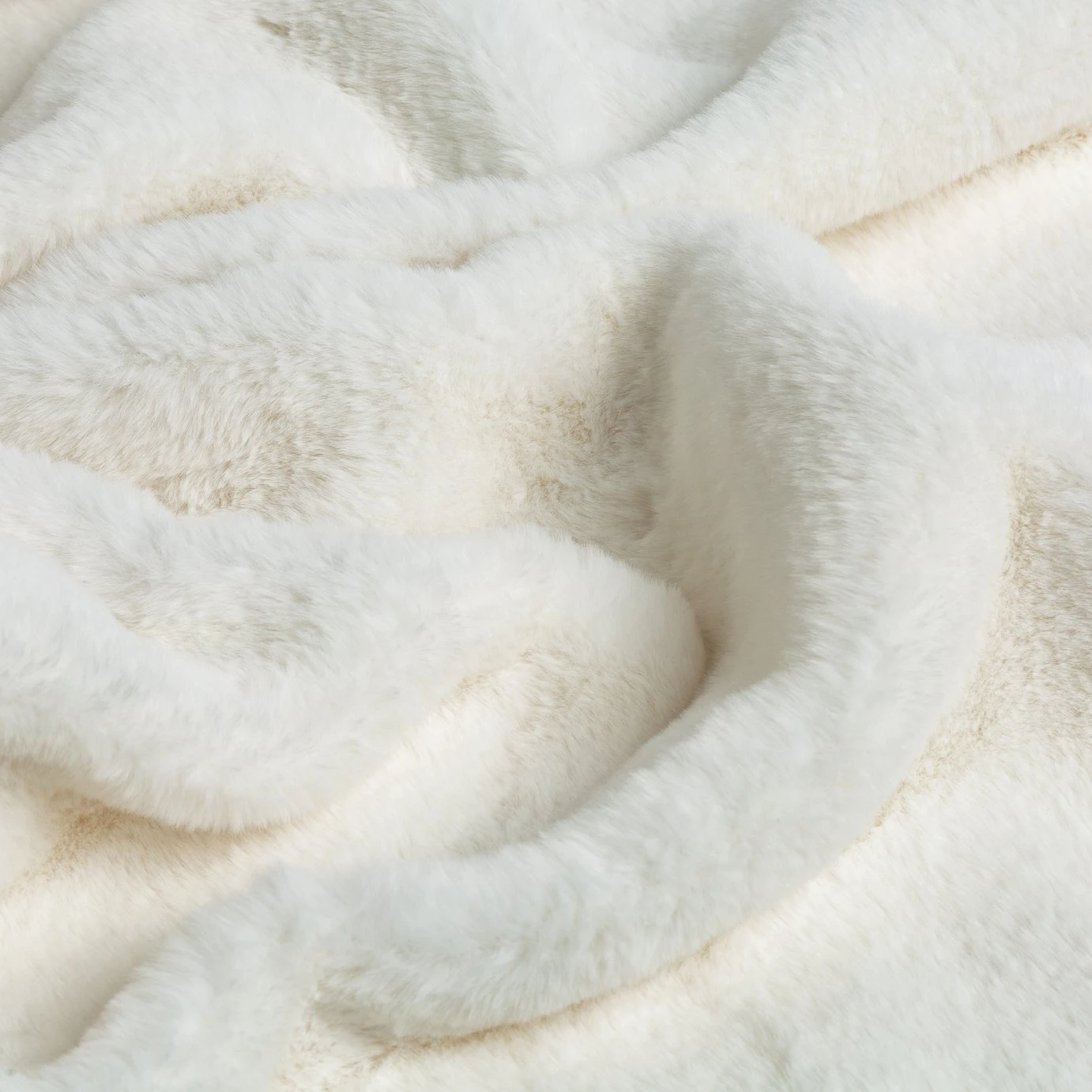 Habitat Faux Fur Plain Throw - Cream - 125x150cm 3 Habitat Faux Fur Plain Throw - Cream - 125x150cm - Image 3