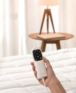 Dreamland Intelliheat Dual Control Mattress Protector - King -Home Furnishing Store 9523571 R Z011A