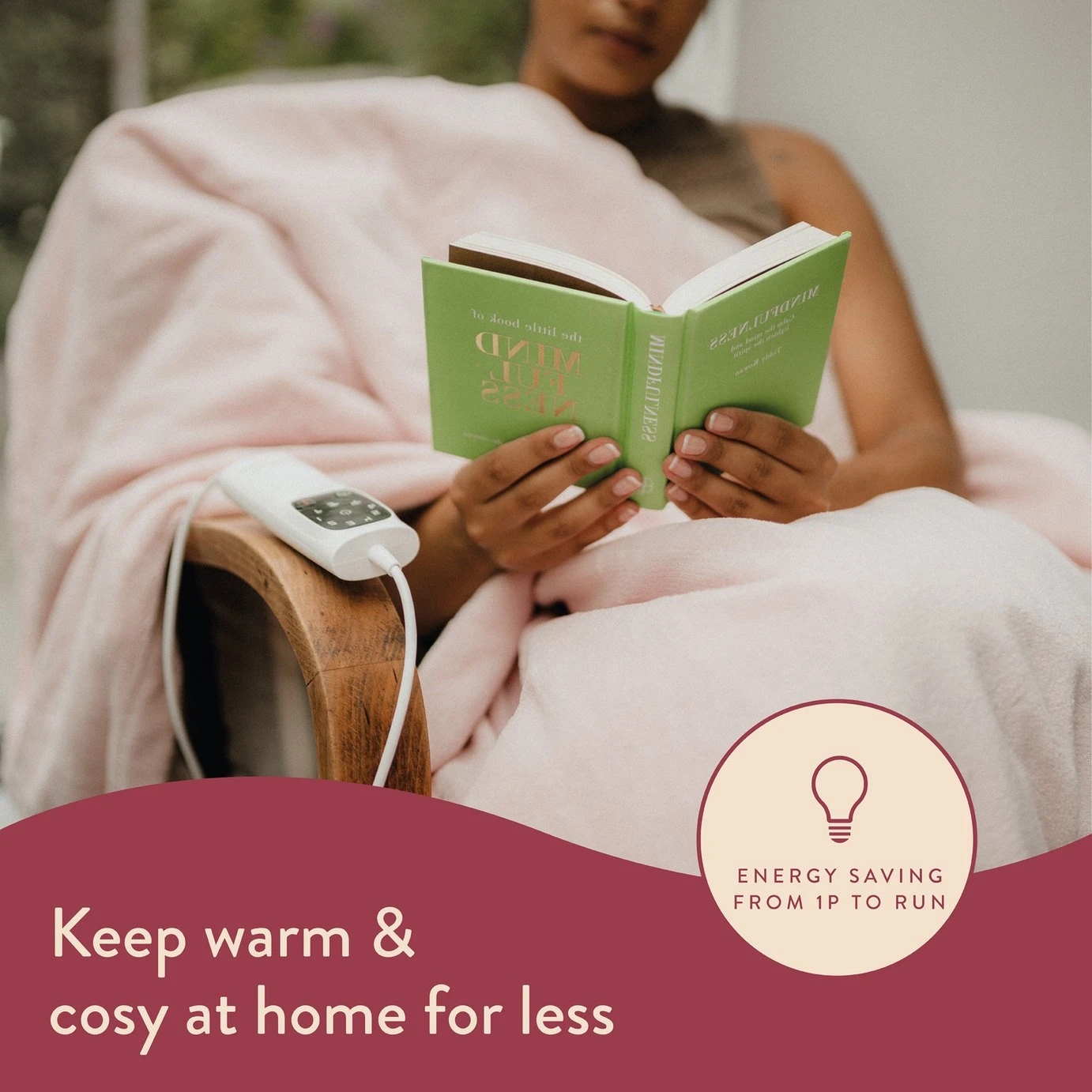 Dreamland Snuggle Up Pink Heated Throw - Large 3 Dreamland Snuggle Up Pink Heated Throw - Large - Image 3