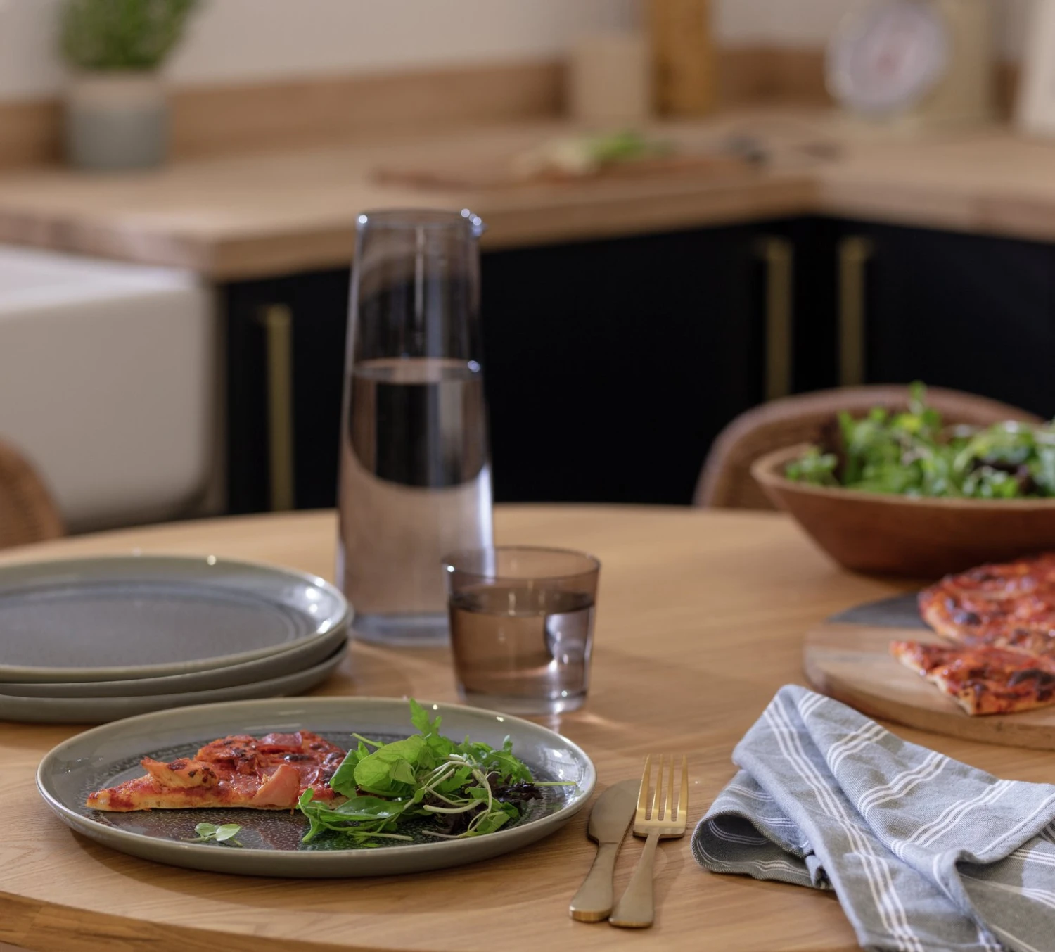 Habitat Evora 4 Piece Stoneware Dinner Plate - Green 2 Habitat Evora 4 Piece Stoneware Dinner Plate - Green - Image 2