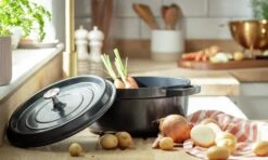 Home Furnishing Store -Home Furnishing Store 9568048 R Z001C